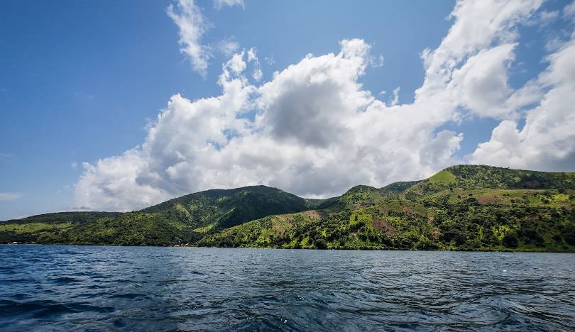 Lake Tanganyika Tours with Hippo Viewing